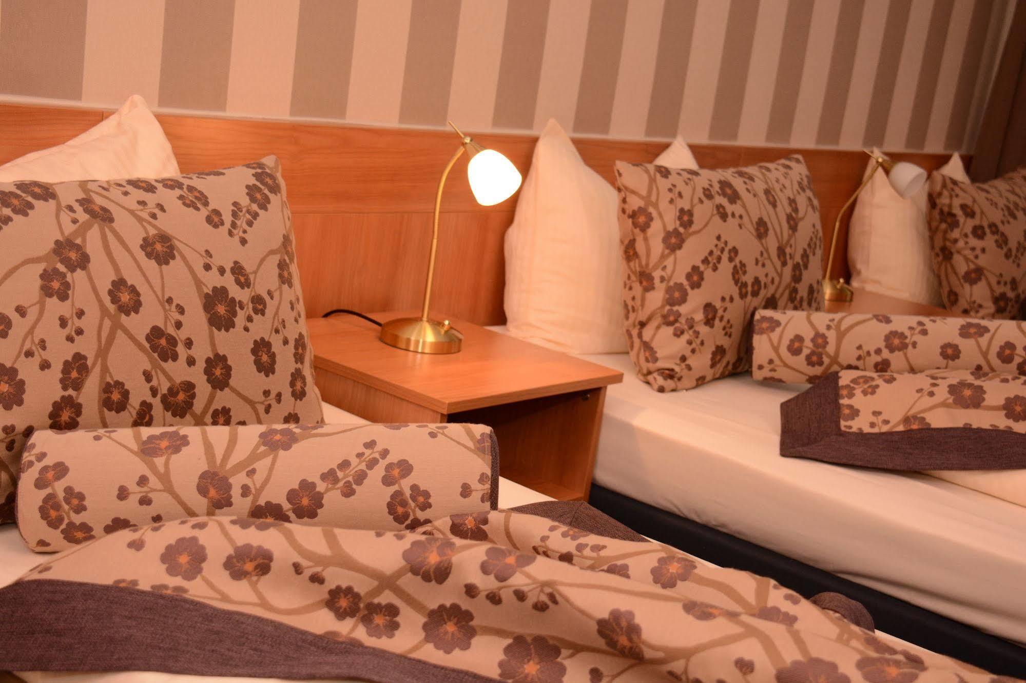 Hotel Brecherspitze Munchen Bagian luar foto