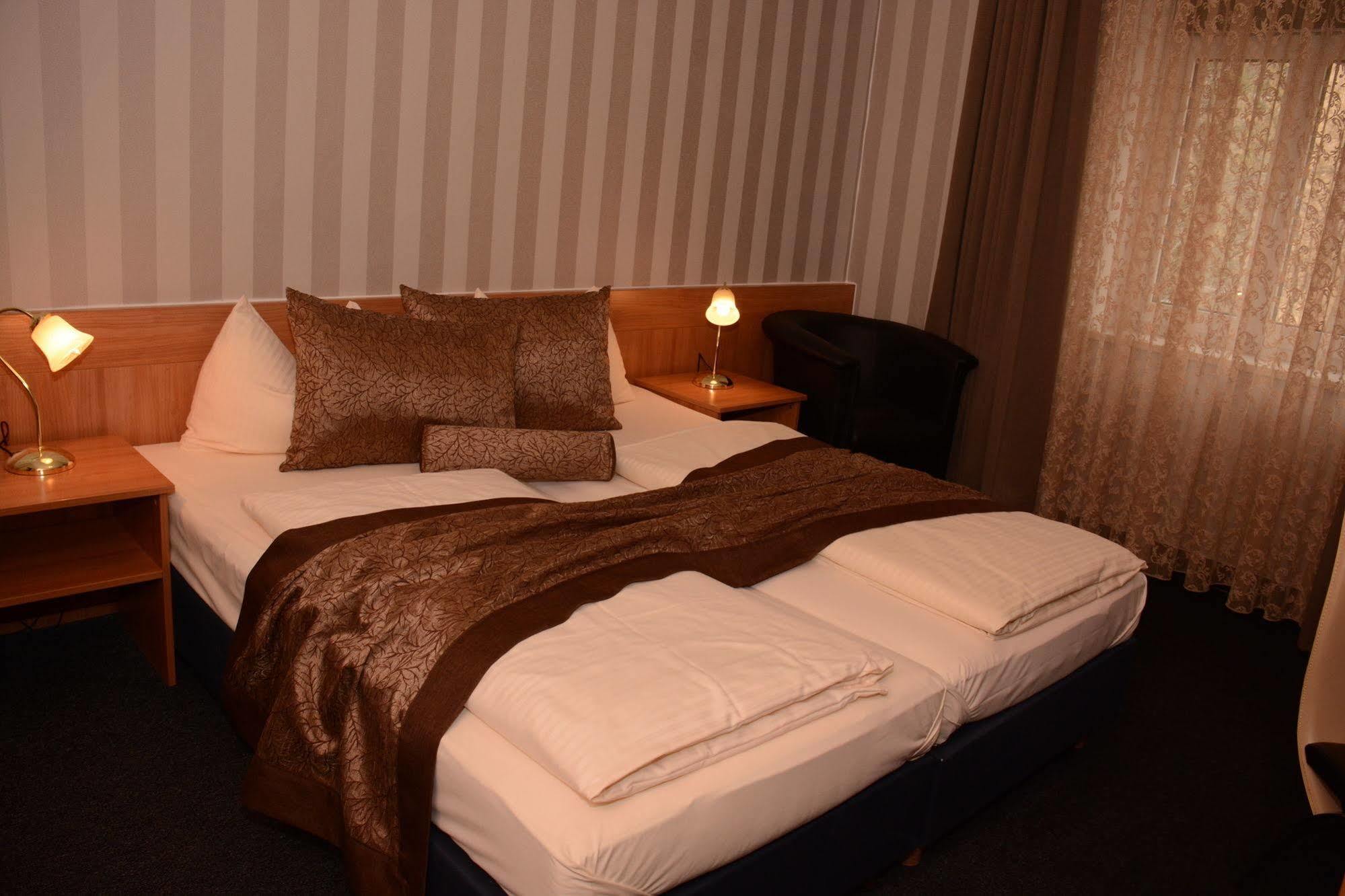 Hotel Brecherspitze Munchen Bagian luar foto